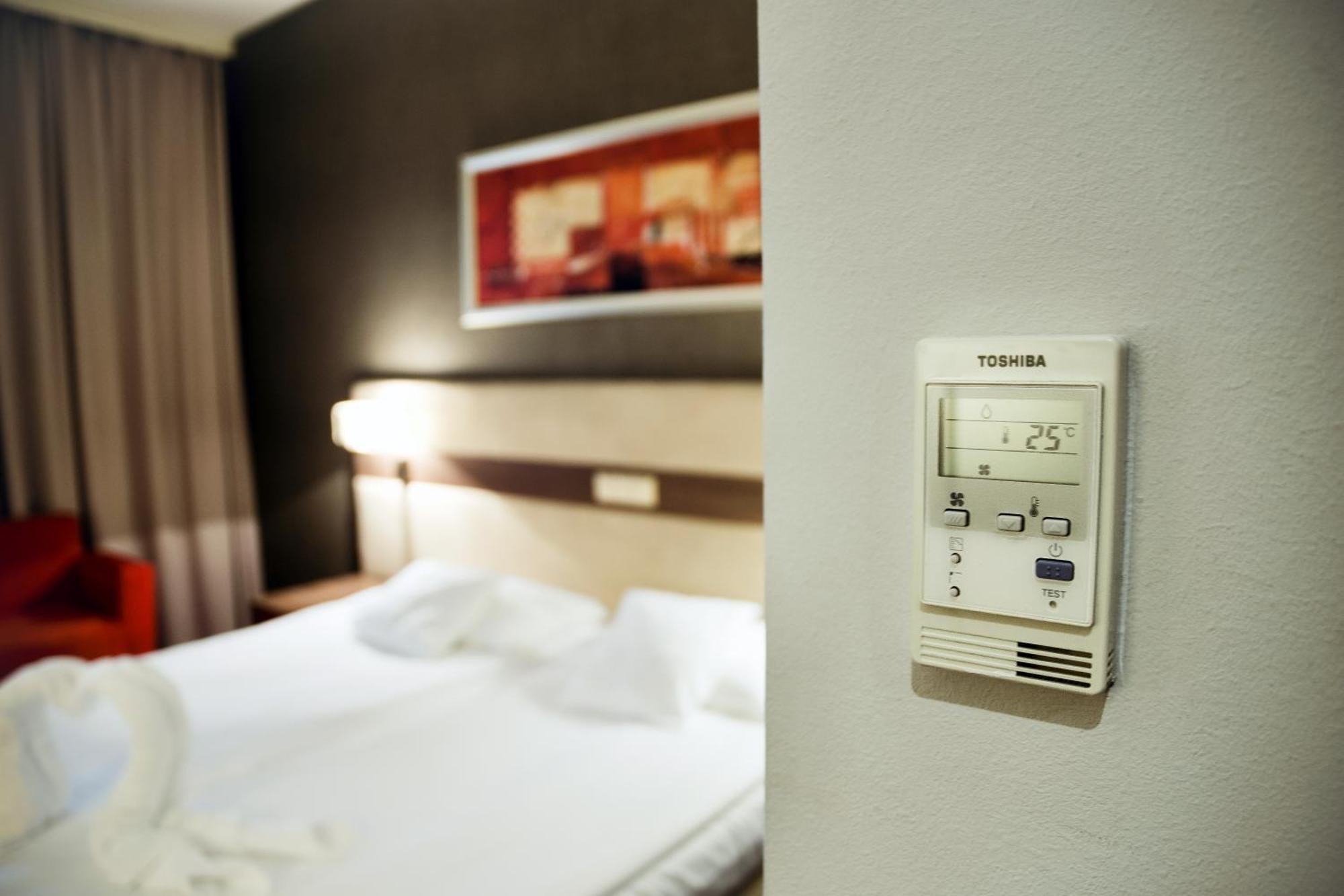 Hotel Szafran Челядзь Экстерьер фото