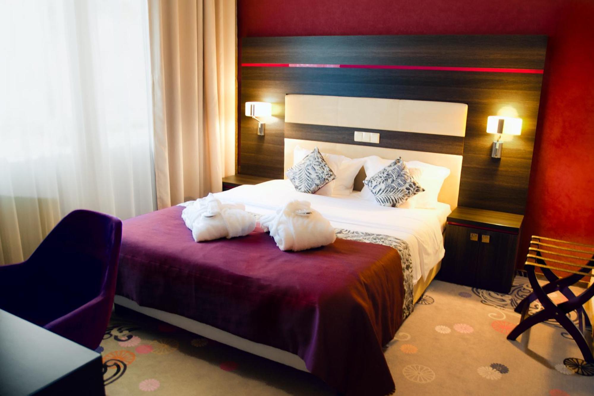 Hotel Szafran Челядзь Экстерьер фото