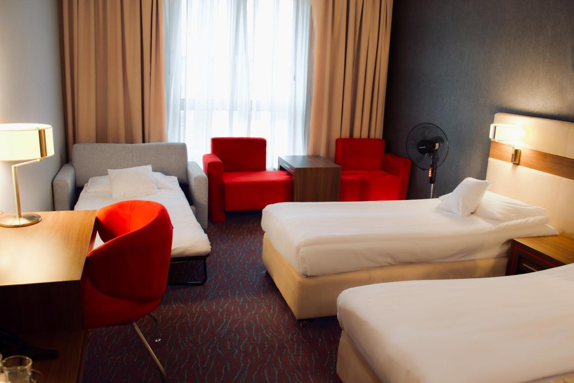 Hotel Szafran Челядзь Экстерьер фото